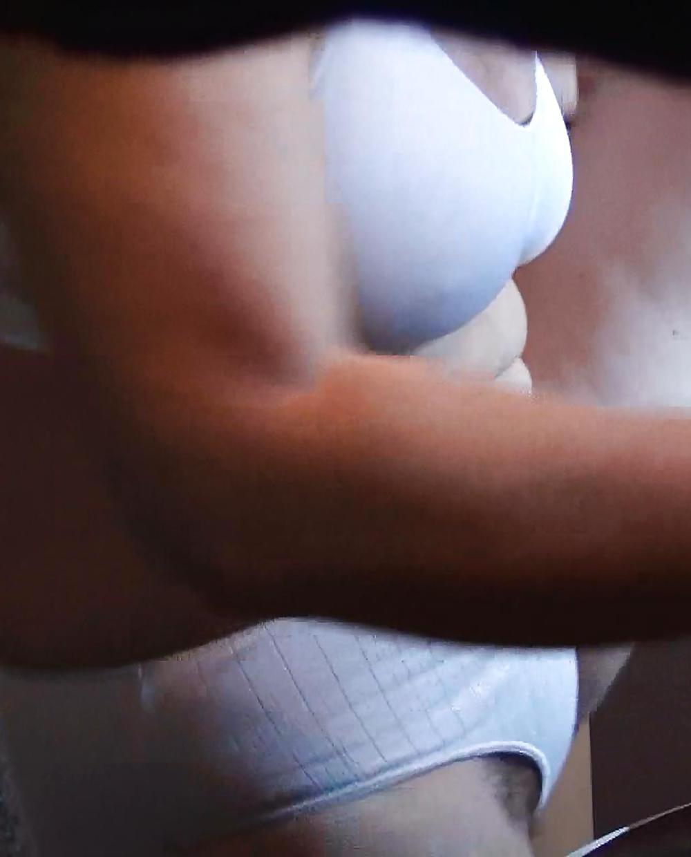 14P Hot nipples in the morning