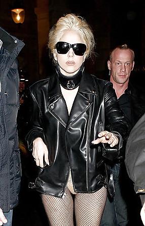25P Beautiful Celebs In Minipants by TROC
