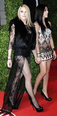 25P Beautiful Celebs In Minipants by TROC