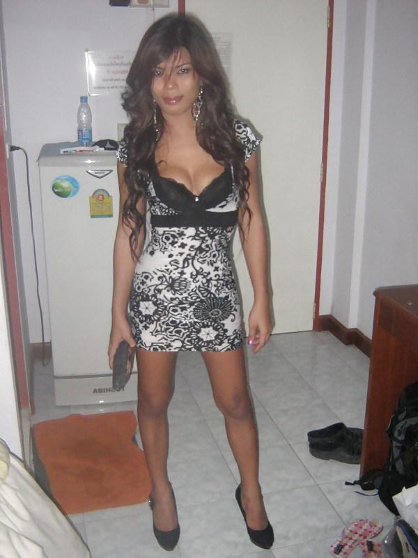 12P Phuket Ladyboy Noi