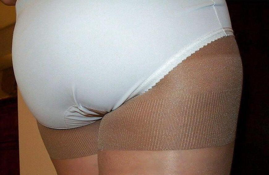 13P Granny in panties
