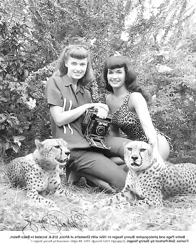 25P Bettie Page, portraits, pictures curious.