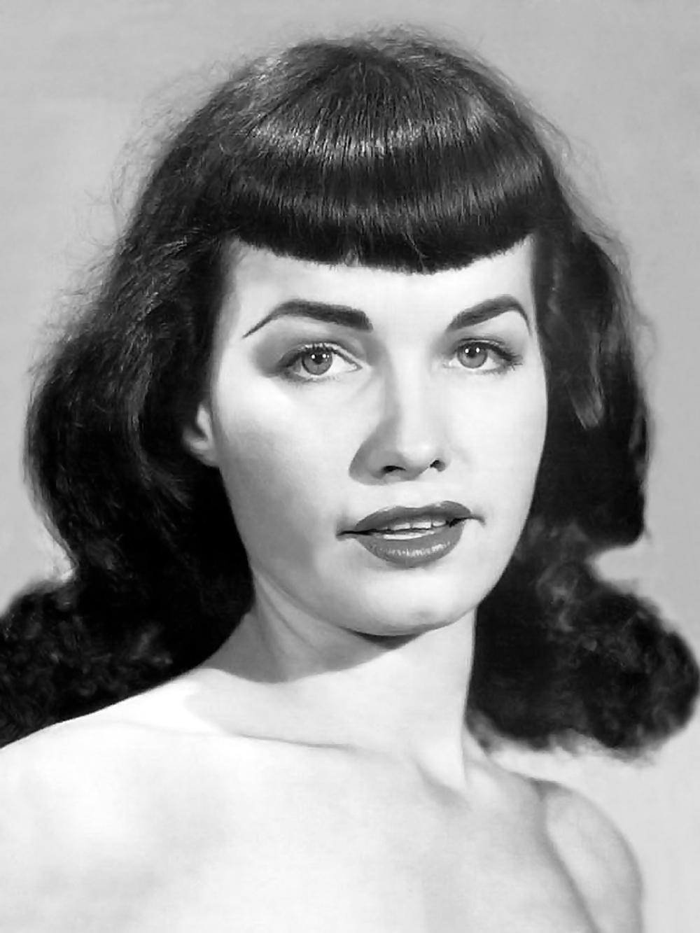 25P Bettie Page, portraits, pictures curious.