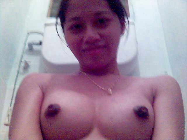 25P Sexy Hot Asian Malay Chick Show Body