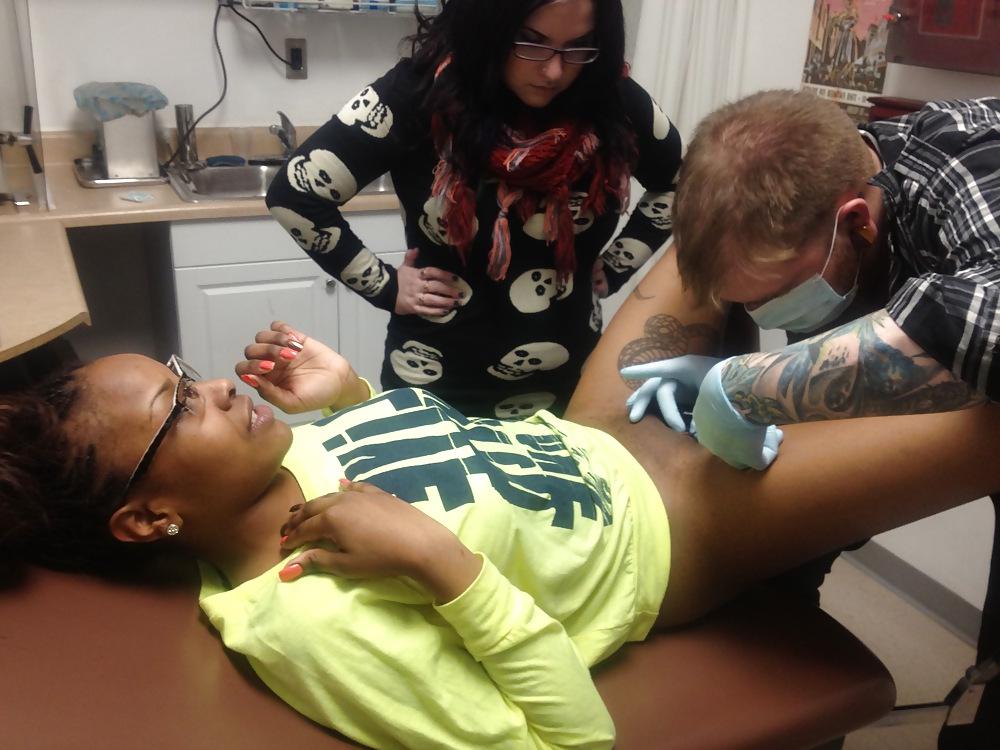 9P Tatoo Peirced Hondurian Black Girl