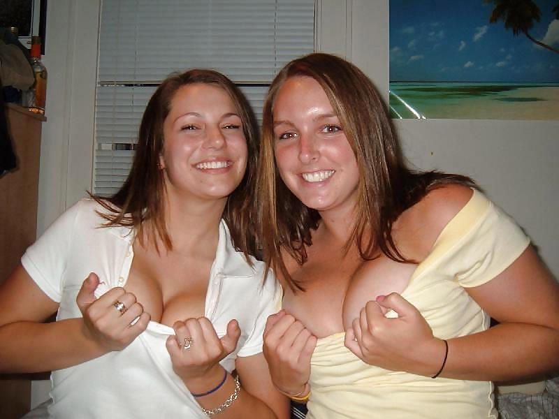 25P BIG TITTIES AMATEURS - Non & Non Nude VIII