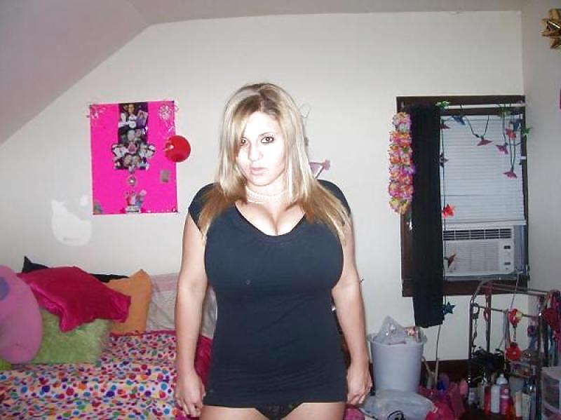25P BIG TITTIES AMATEURS - Non & Non Nude I
