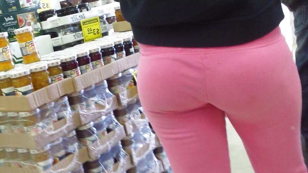 25P Teen ass & butt up close