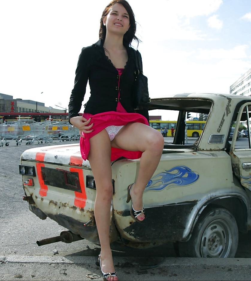 25P Hot upskirt