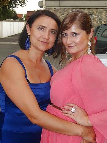 15P Who is better, mom or daughter?