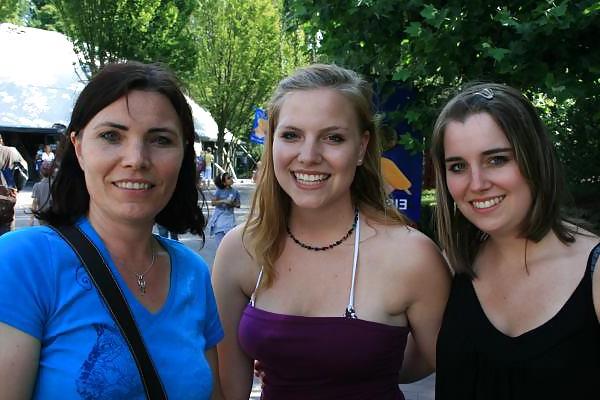 15P Who is better, mom or daughter?