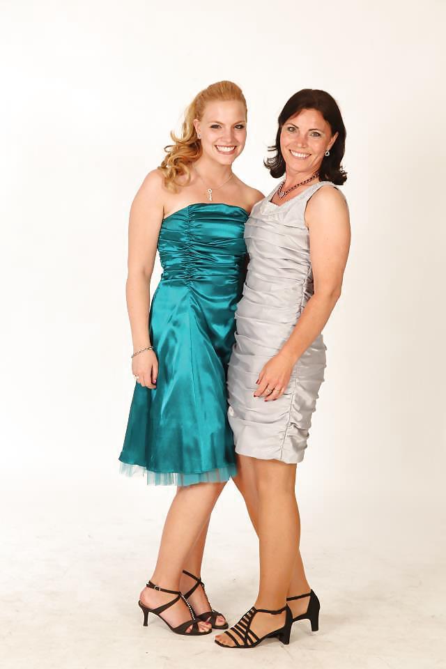 15P Who is better, mom or daughter?