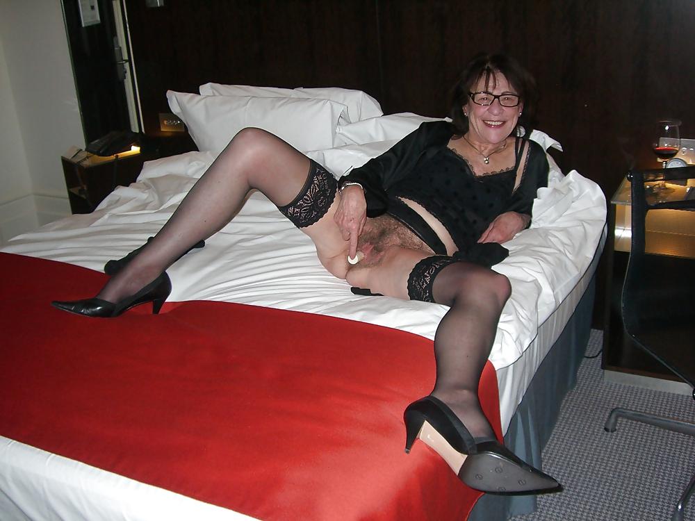 12P Granny slut hairy pussy