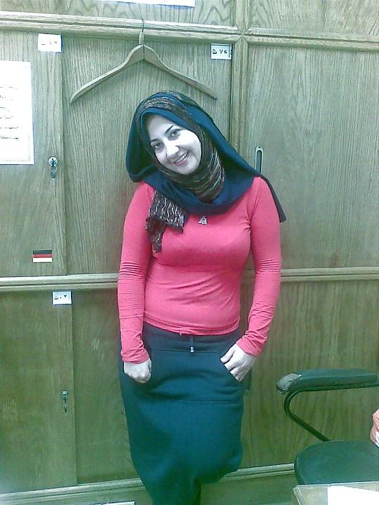 25P Arab mohagabat ( arab veiled girls)