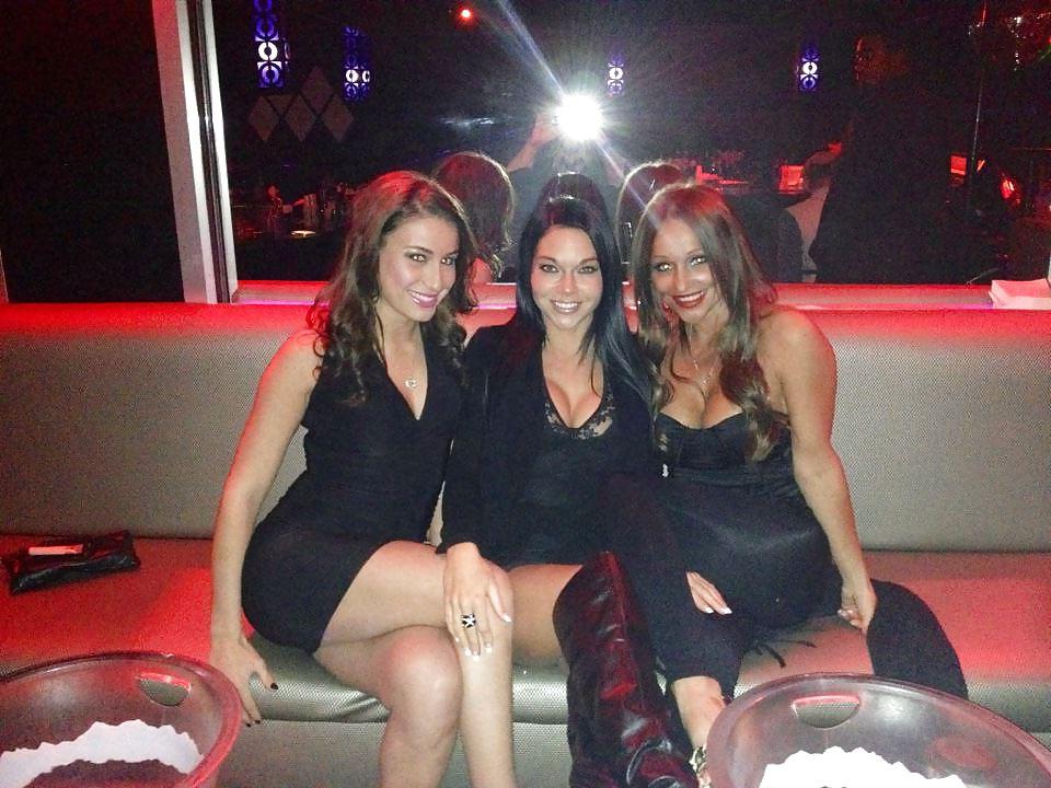17P Non Nude Hot Girls