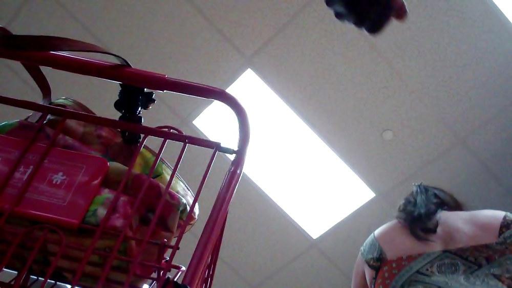 10P Bubble butt upskirt milf