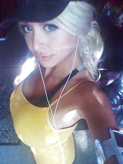 25P Amateur Girls 16