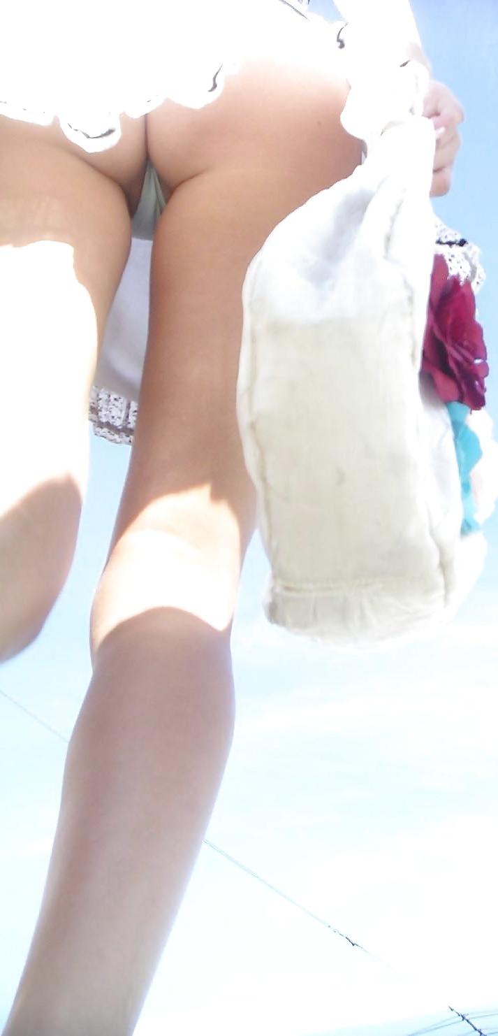 25P Upskirt 9