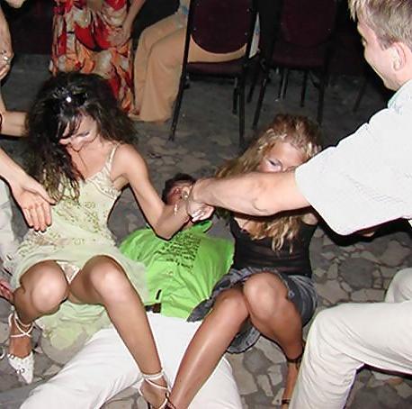 25P Upskirt Groups