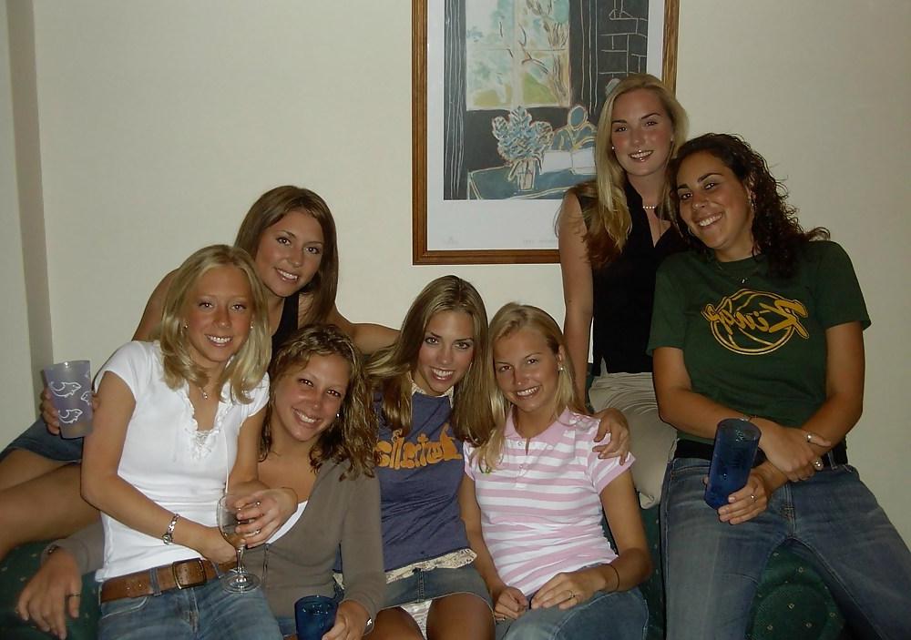 25P Upskirt Groups