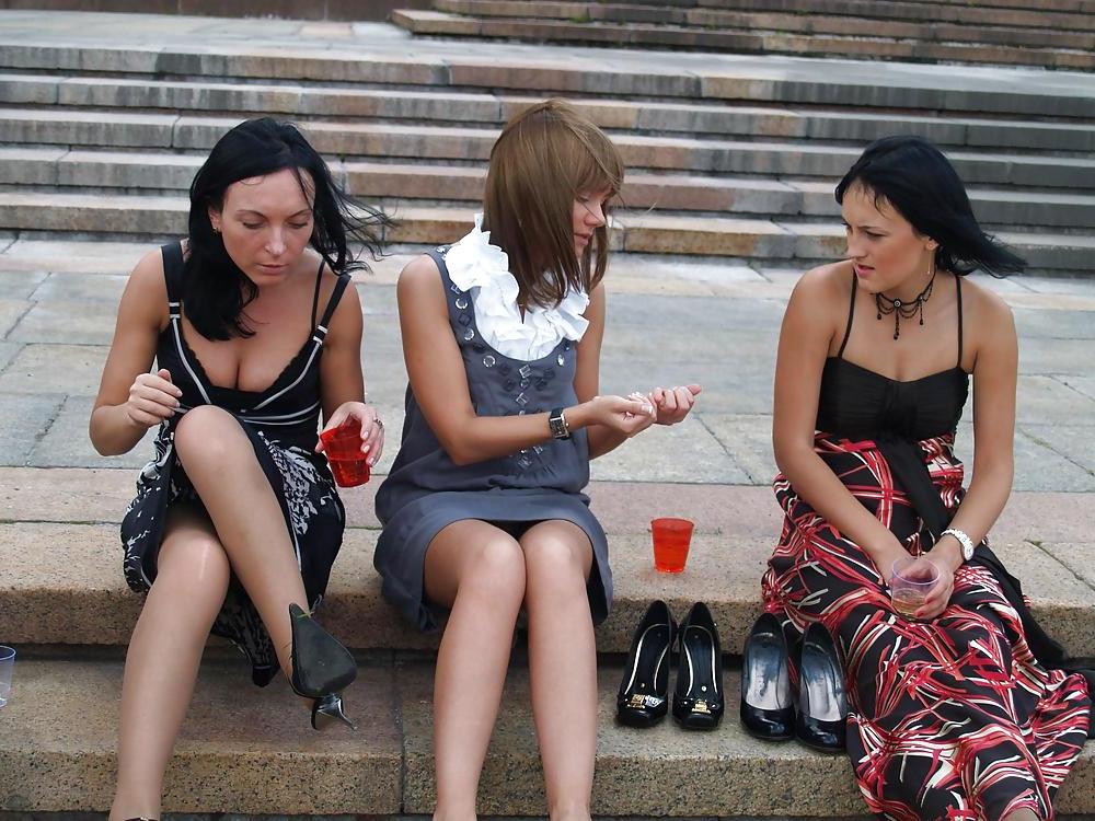25P Upskirt Groups