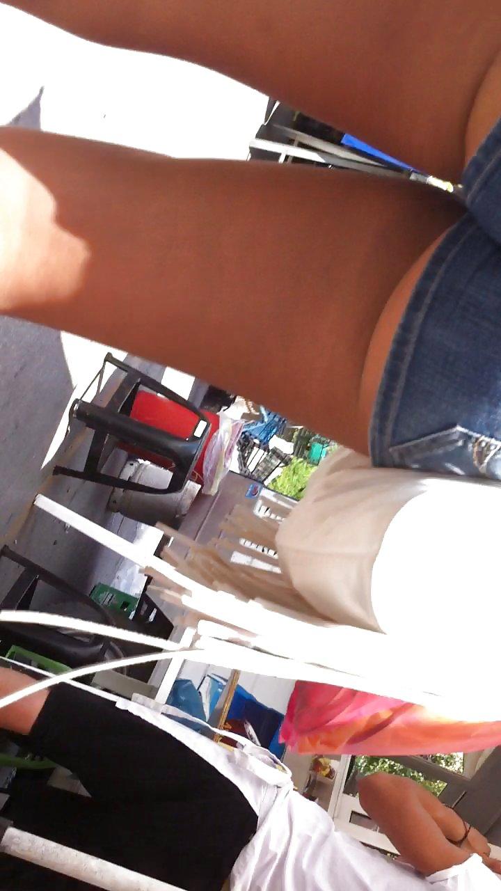 25P GREEK GIRLS IN SHORTS