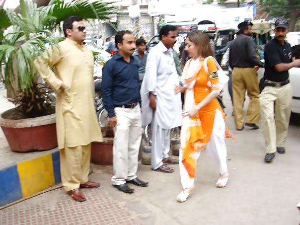 21P VIP Whore in Pakistan Sharmila Farooqi