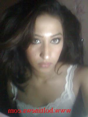 25P VIP Whore in Pakistan Meher Bukhari