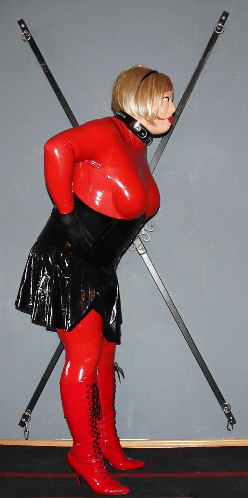 11P Rubberdoll Sabine 4
