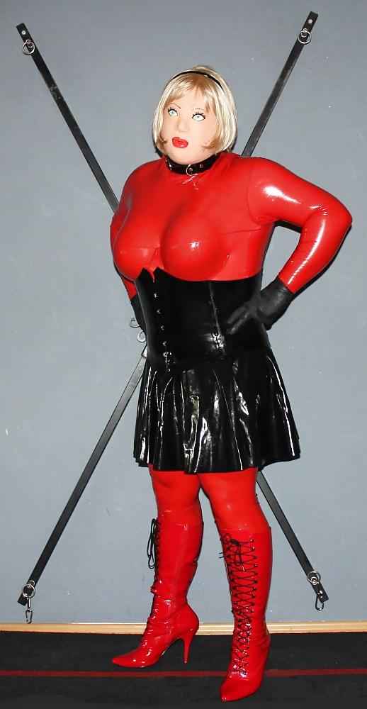 11P Rubberdoll Sabine 4