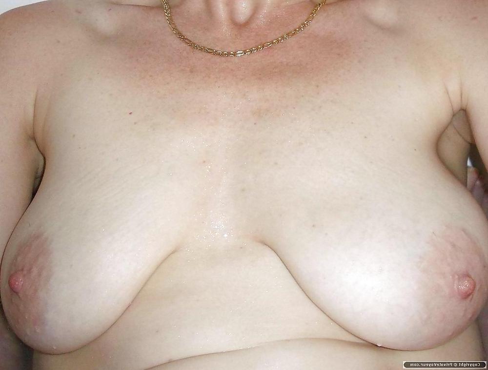 25P Stunning saggy titties