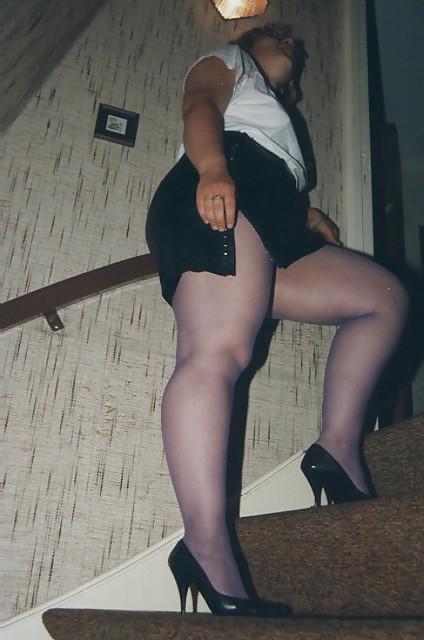 25P Mature Martina