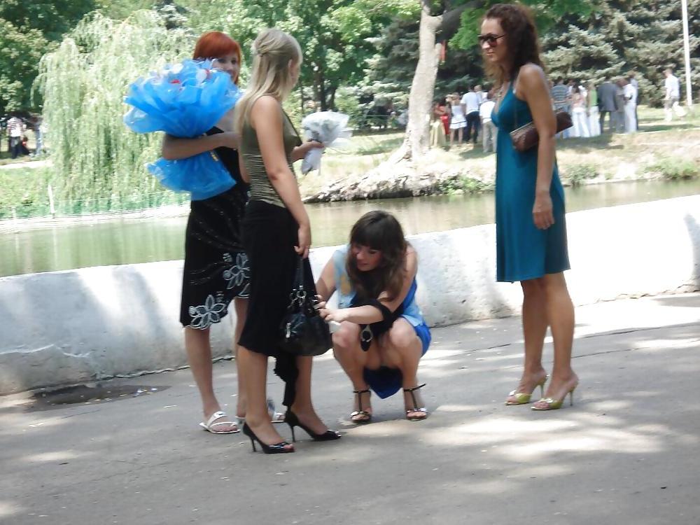 25P Upskirt Squatting 1