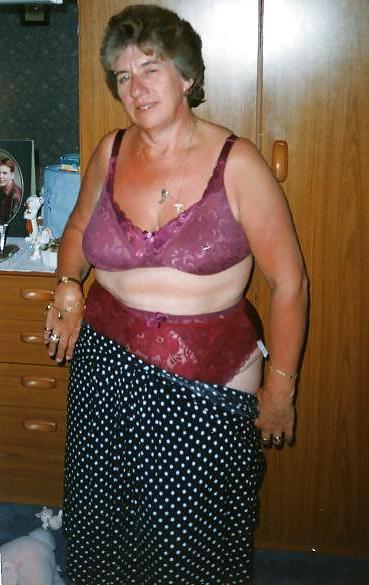 16P Granny in panties