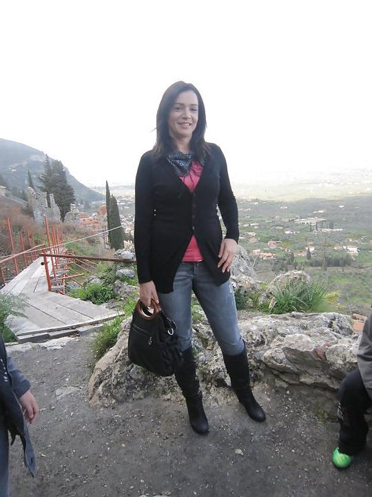 25P Greek MILF 
