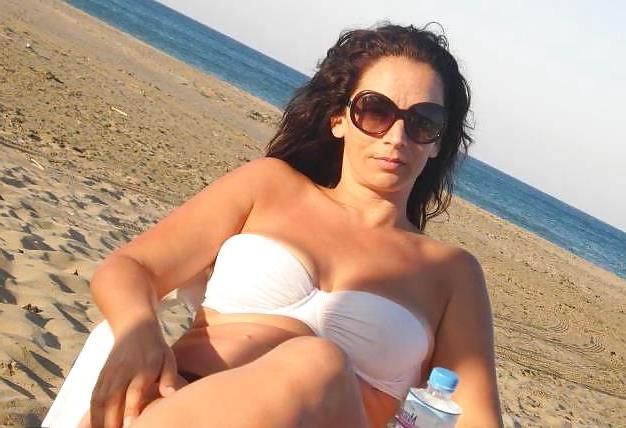 25P Greek MILF 