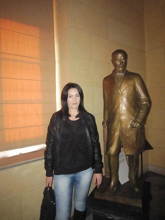 25P Greek MILF 