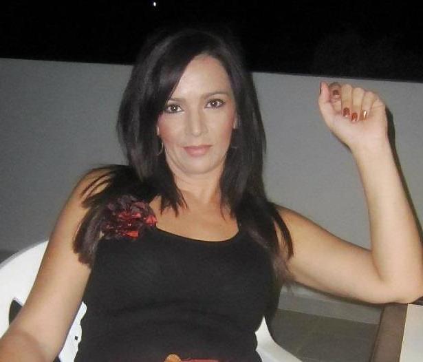 25P Greek MILF 