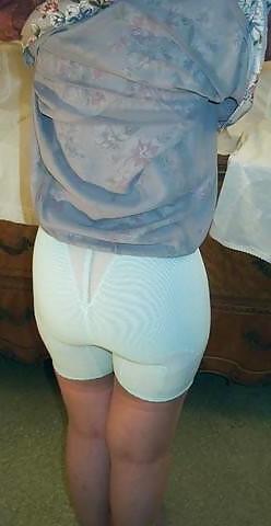 23P Granny in panties 1