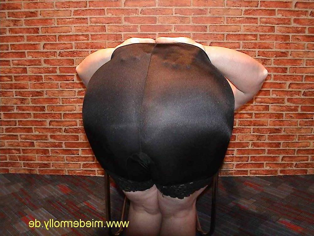 23P Granny in panties 1