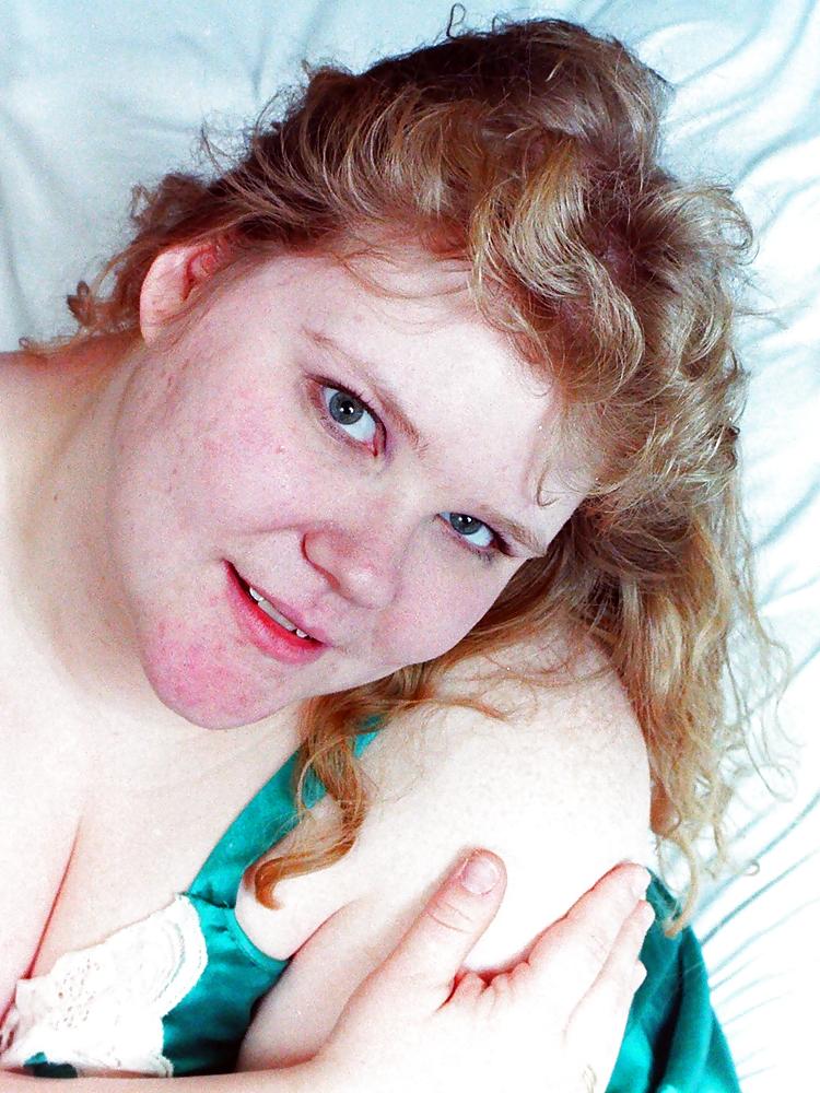 10P Molly- BBW in studio