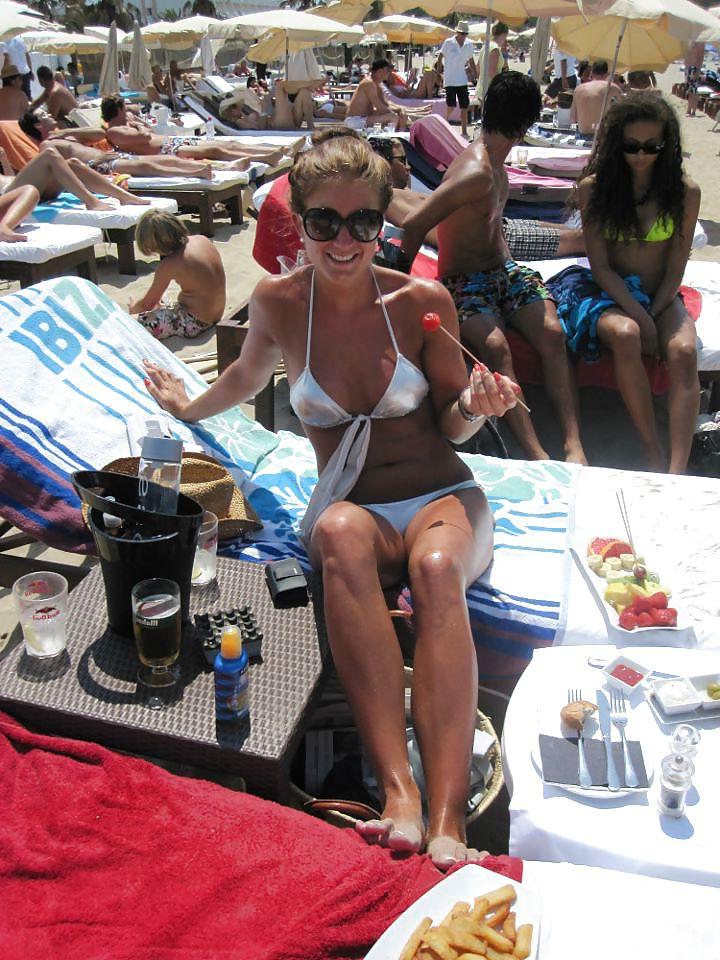 25P How would you fuck this hot babe from facebook?