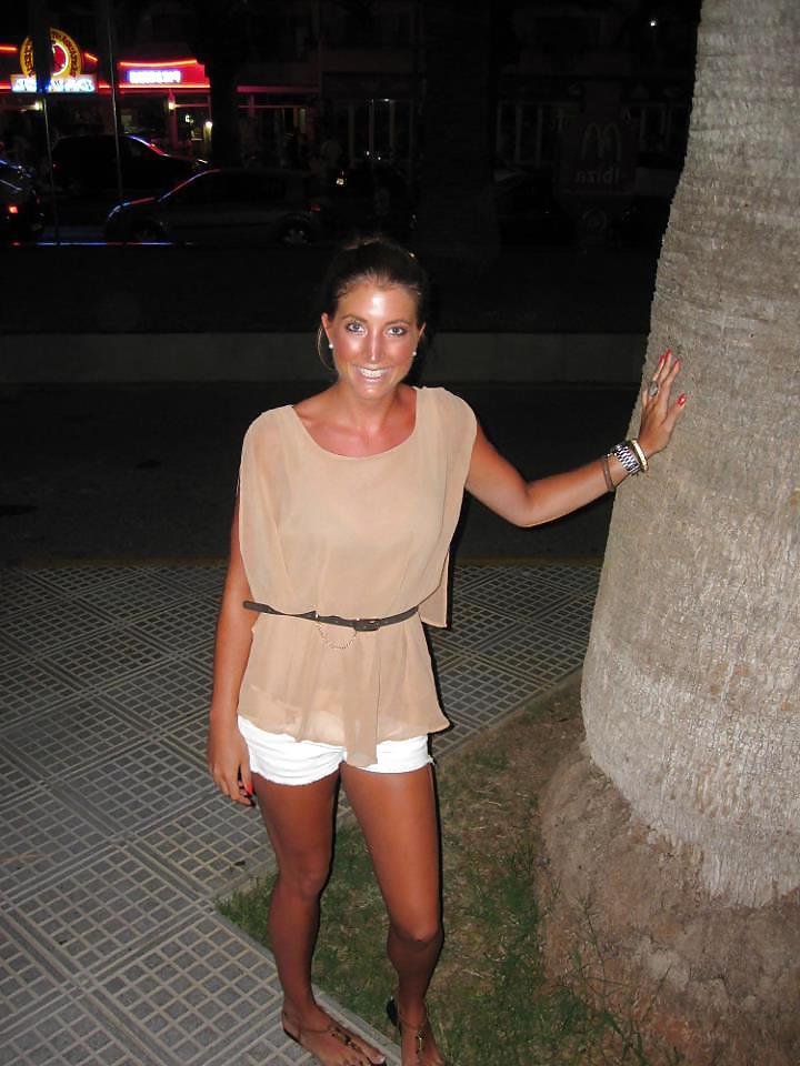 25P How would you fuck this hot babe from facebook?