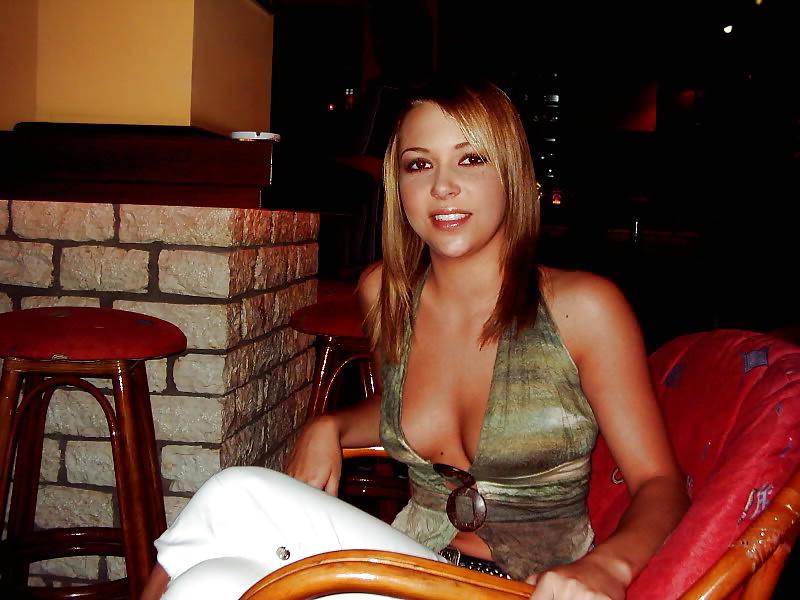 25P Sexy non-nude Loora