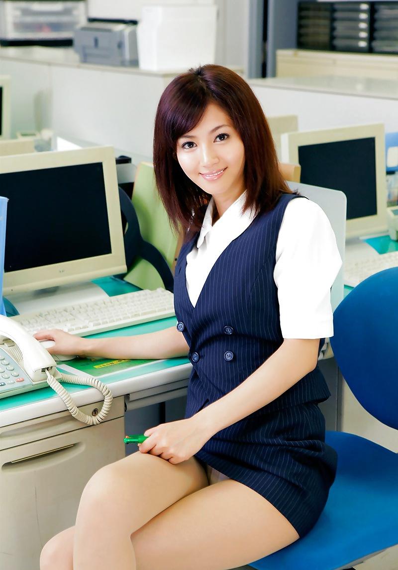 25P Office Lady - Nozomi Asou