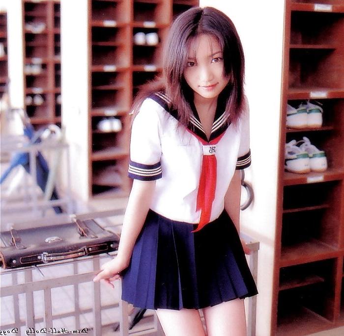 20P Beautiful Asian Girls 2