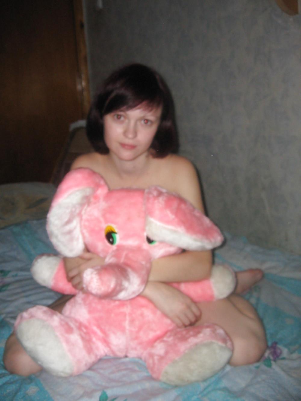 25P Yngr Milf With Nice Nipples