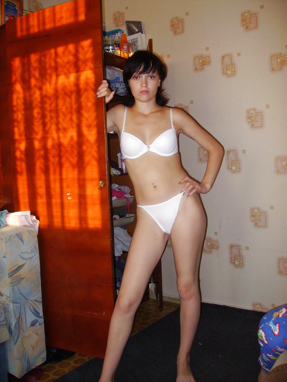 25P Yngr Milf With Nice Nipples