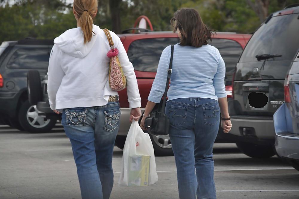 23P Stalking your Mom's Ass (non-nude)
