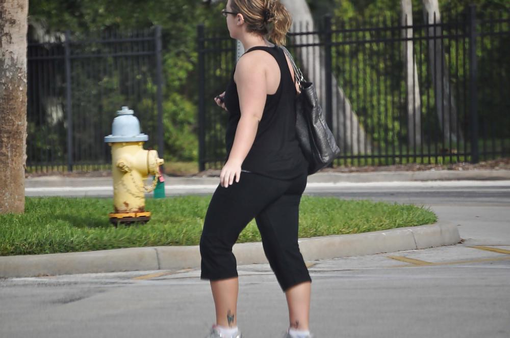 23P Stalking your Mom's Ass (non-nude)